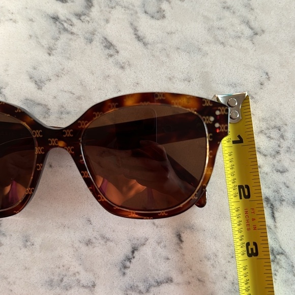 NWOT! CELINE Square Triomphe Logo Sunglasses in
Dark Havana CL401671 main image 13